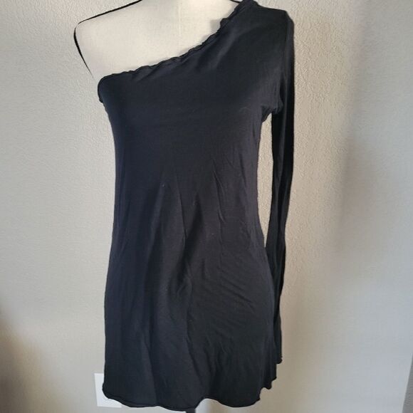 Elizabeth & James One Shoulder Top L - Picture 1 of 10